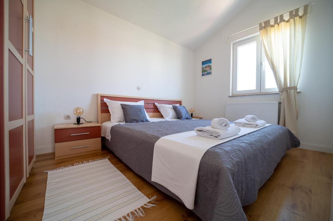 Apartments A&T Sukošan Eksteriør billede