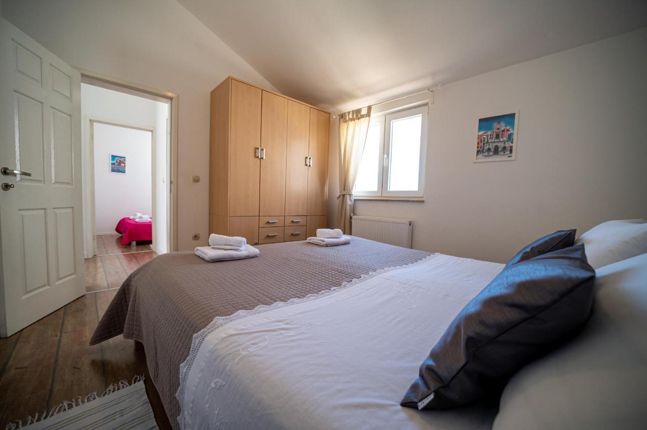 Apartments A&T Sukošan Eksteriør billede