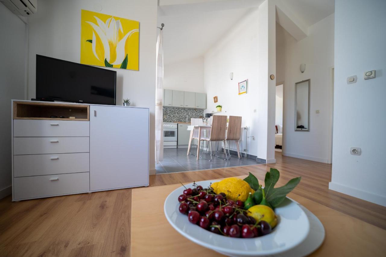 Apartments A&T Sukošan Eksteriør billede