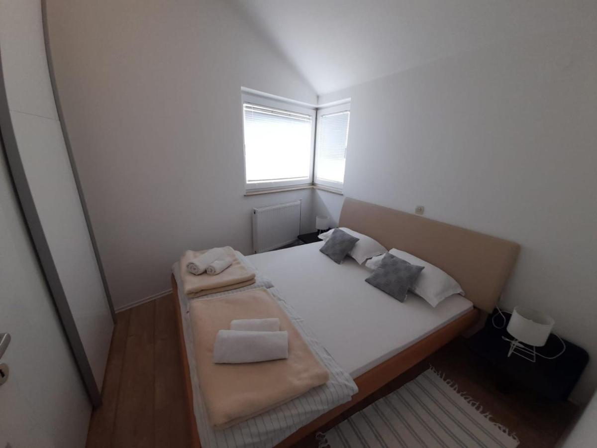 Apartments A&T Sukošan Eksteriør billede